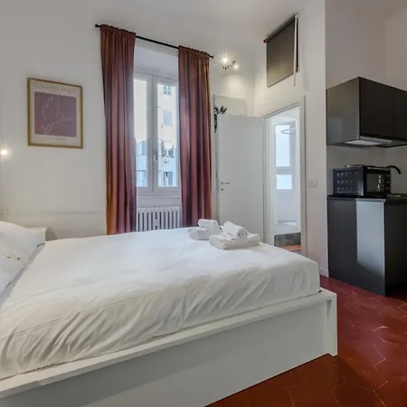 New And Functional Near The Metro Apartment Milan