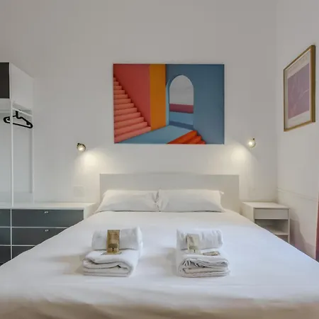 New And Functional Near The Metro * Milan